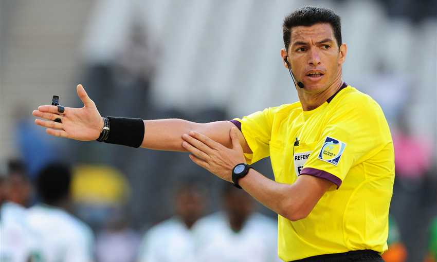 خبير التحكيم الاجنبي في الطريق لاتحاد الكرة المصري 