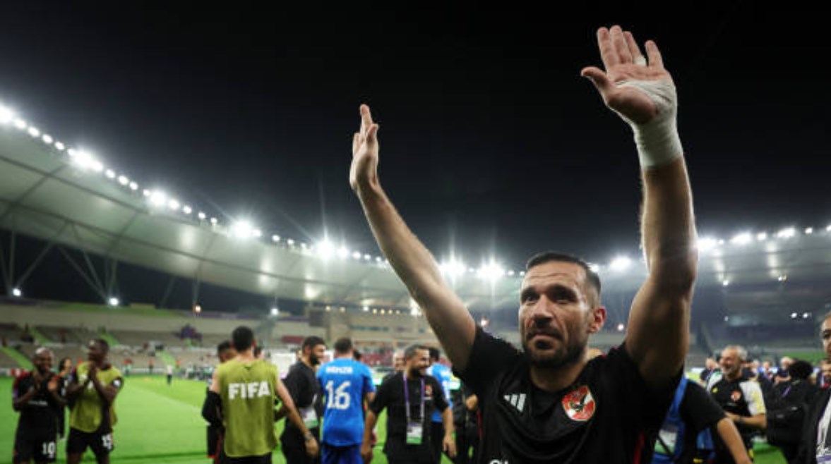 أزمة جديدة تضرب الأهلي.. خلاف حاد بين علي معلول ووكيله بسبب بيان الرحيل!