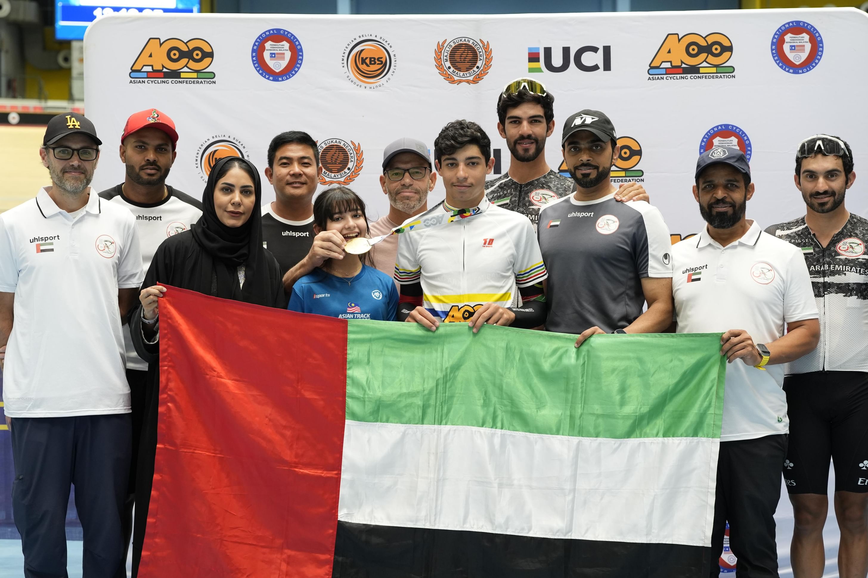 إنجاز جديد لمنتخب الإمارات في البطولة الآسيوية للدراجات