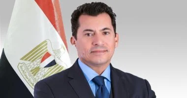 عاجل  // المتحدث الرسمى لوزارة الشباب: طاقم تحكيم أجنبى فى طريقه لمصر لإدارة مبارة القمة