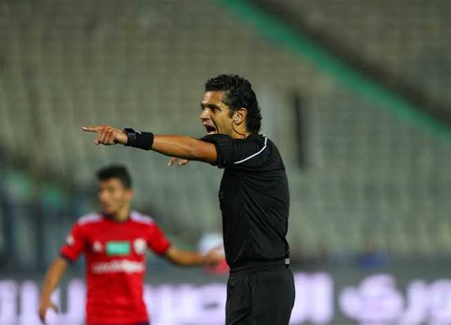 اتحاد الكرة يعلن سفر حكم القمة إلى تونس لإدارة مباراة بالدوري التونسي