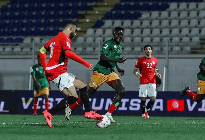 المنتخب  بالأحمر وسيراليون بالأزرق في تصفيات كأس العالم غدا الثلاثاء