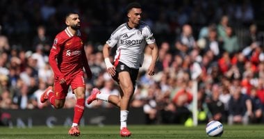 فولهام يصدم ليفربول بثلاثية مثيرة رغم هدف عالمي من ماك أليستر