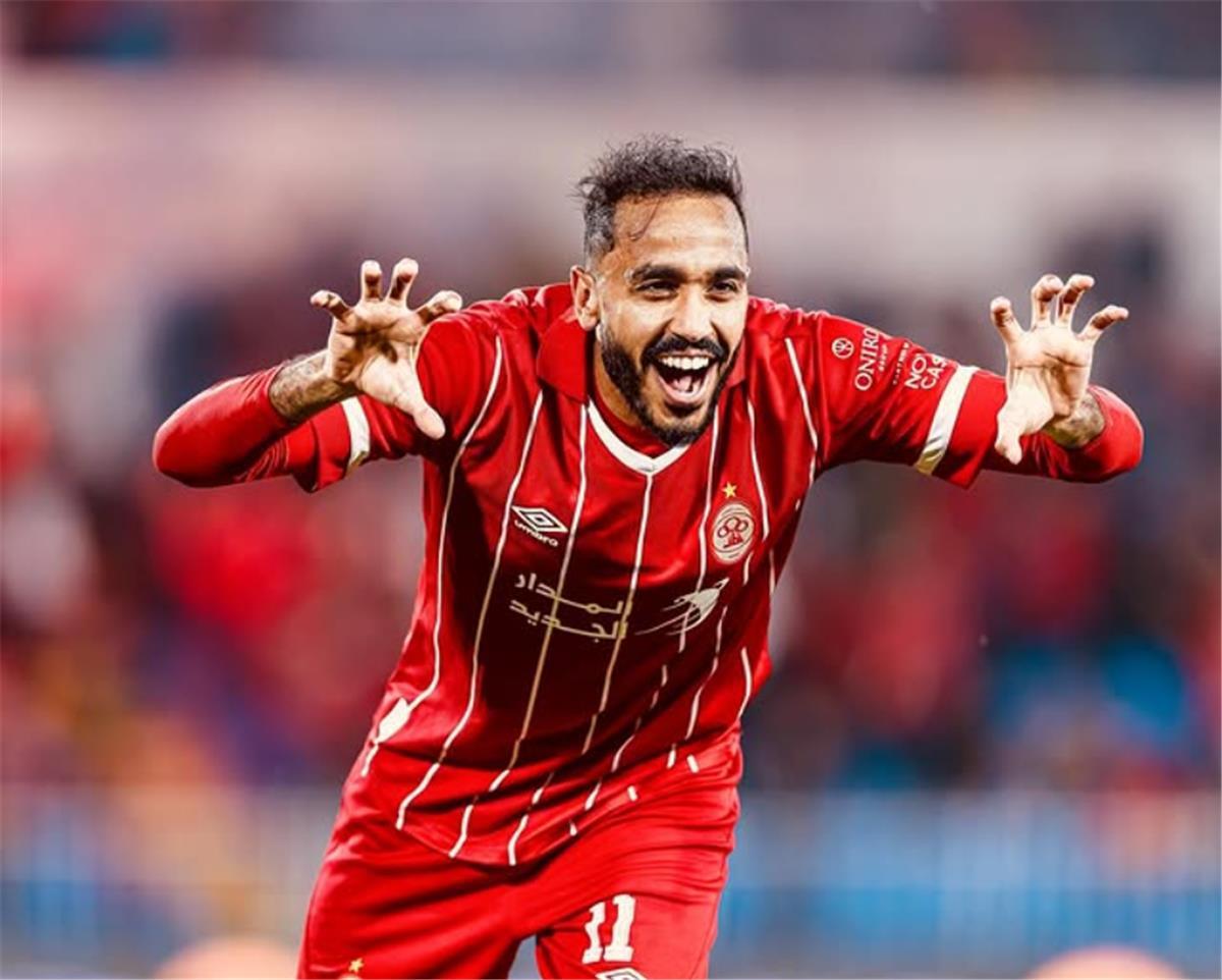 كهربا يختار الأهلي على المال: تفاصيل انتقاله إلى الاتحاد الليبي رغم الإغراءات