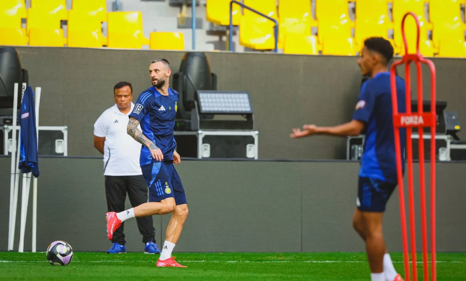 النصر يسعى لتضميد جراحه أمام ضمك... والأهلي في اختبار جدي قبل معترك آسيا