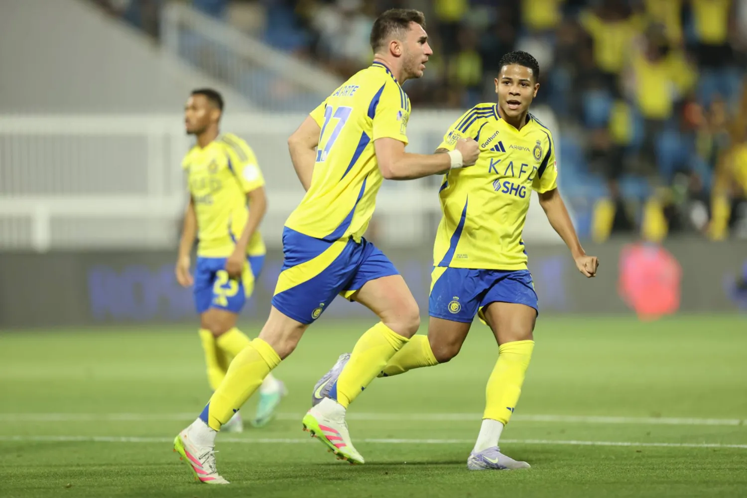 الغنام يمنح النصر فوزاً قاتلاً على ضمك ويعيد التوازن للفريق
