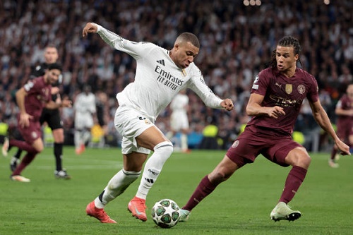 مبابي يعود لتدريبات ريال مدريد بعد تعافيه من إصابة الكاحل