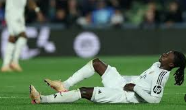 غياب كامافينجا يربك حسابات ريال مدريد قبل المواجهات المصيرية
