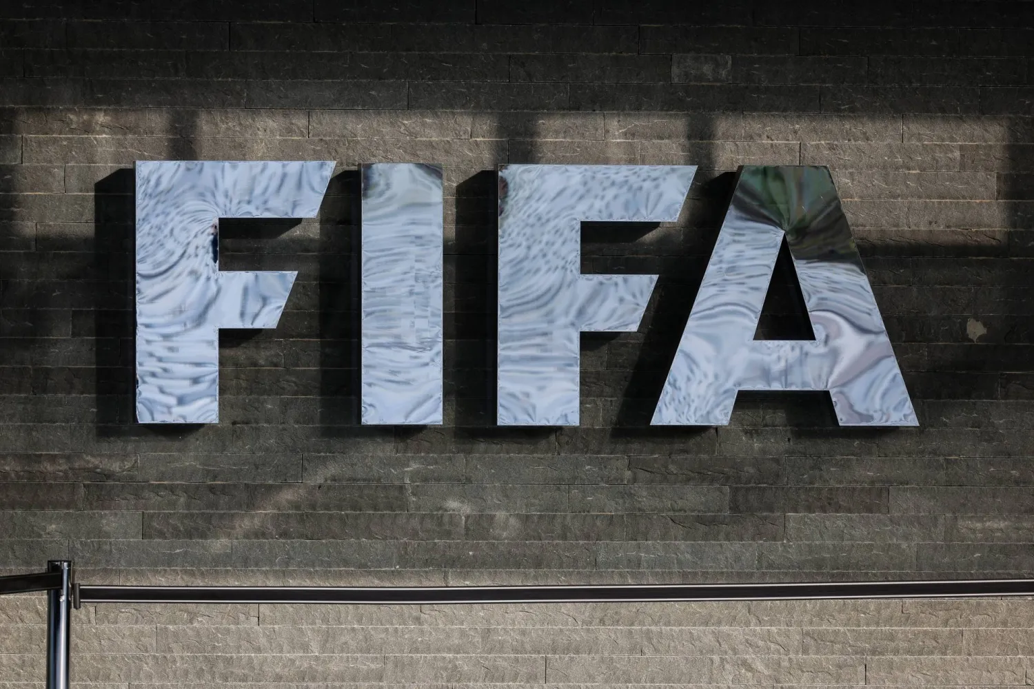الاتحاد الدولي لكرة القدم يعاقب ناديين من كينيا وفيتنام بسبب فضيحة تلاعب في النتائج