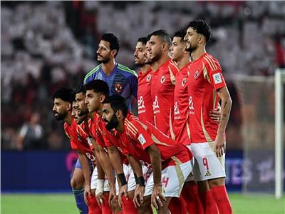 عودة أكرم توفيق لقائمة الأهلي قبل مواجهة المصري.. وغيابات مؤثرة تضرب الفريق