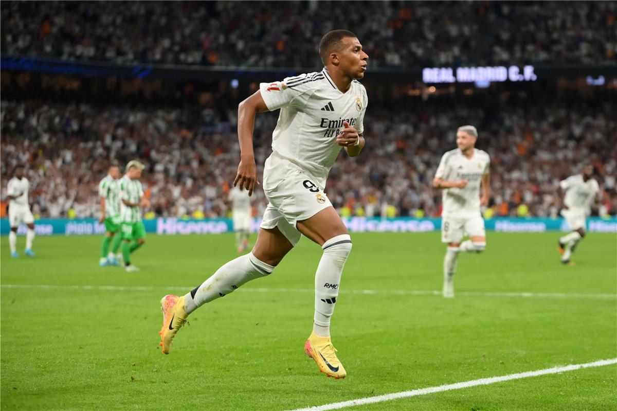 مبابي وبيلينجهام يقودان ريال مدريد لانتصار مستحق أمام إشبيلية في الليجا