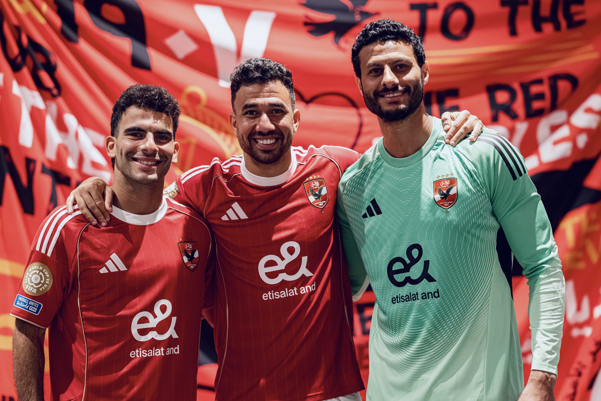 الأهلي يكشف عن قميصه الثاني للموسم الجديد استعدادًا لكأس العالم للأندية
