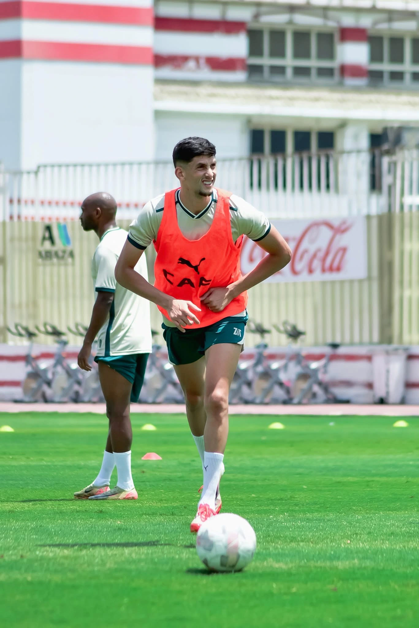 موقف صلاح مصدق من العروض المغربية والرحيل عن الزمالك