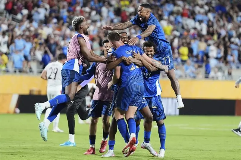 الهلال يدرس الإعتذار عن السوبر السعودي.. تعرف على الفريق البديل