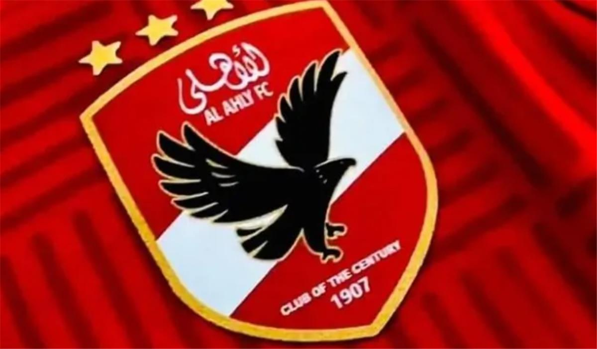 الأهلي على صفيح ساخن.. تمرد وسام أبو علي وتحقيق مع يونس وأزمة شوبير وعمارة تهز النادي