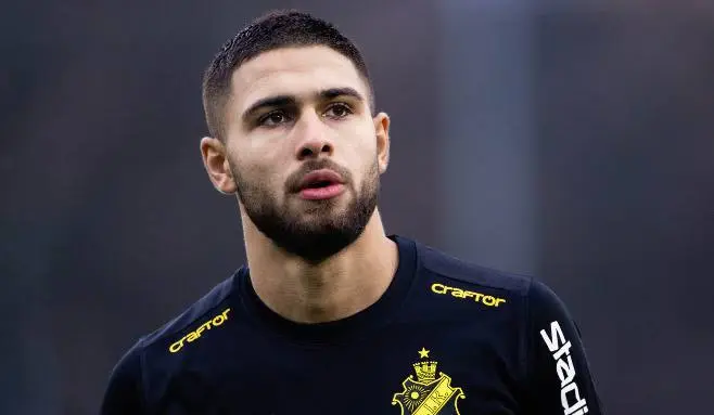 الزمالك يُنهي ملف عمر فرج.. والبيع هو الأقرب
