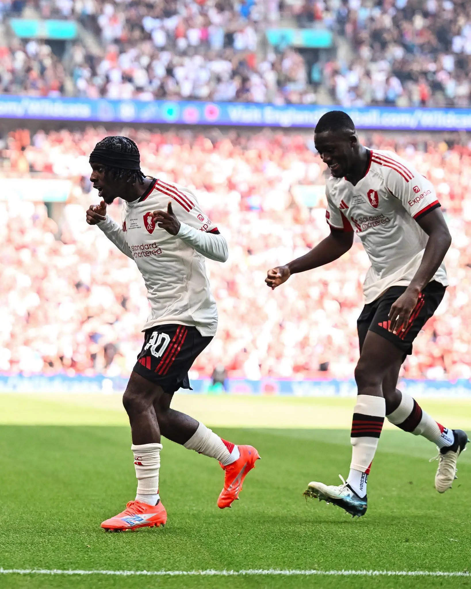ليفربول يسقط أمام كريستال بالاس بركلات الترجيح ويخسر أول بطولة في الموسم الجديد