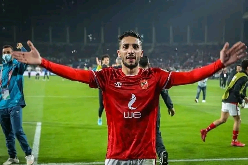 كريم فؤاد الأقرب لقيادة الجبهة اليسرى للأهلي أمام فاركو