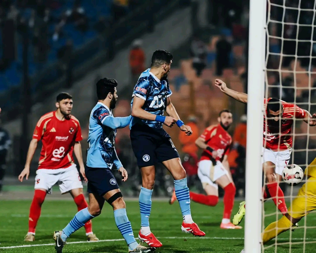لجنة الحكام تكشف طاقم مباراة الأهلي وبيراميدز في الدوري