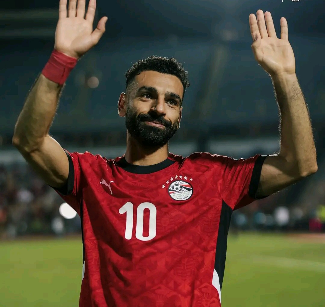 محمد صلاح.. قائد يضحي بالأرقام من أجل روح المنتخب