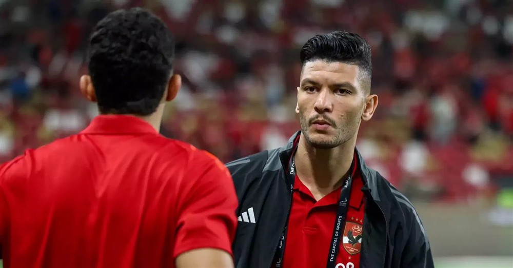 غياب مؤكد لأشرف داري عن القمة أمام الزمالك بسبب الإصابة.. والأهلي يعاني في الخط الخلفي