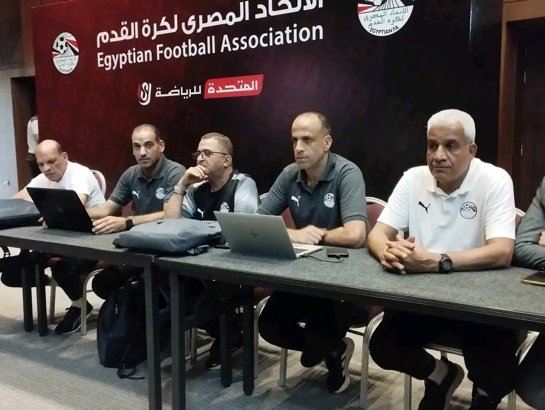 أوسكار رويز يجتمع بحكام الدورى الممتاز قبل انطلاق الجولة السادسة 