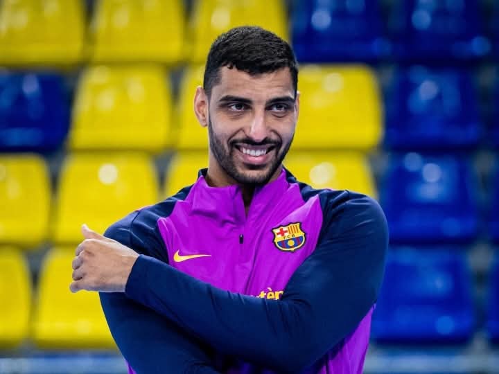 تألق مصري في دوري أبطال أوروبا لكرة اليد.. سيف الدرع وقداح يقودان برشلونة وكيلسي للفوز