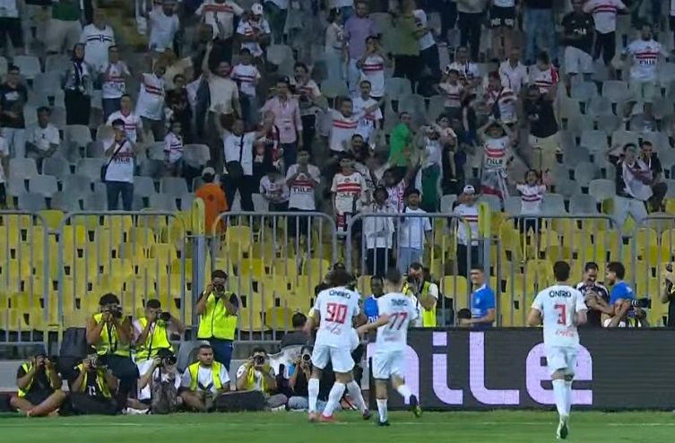 الزمالك يكتسح المصري بثلاثية نظيفة في قمة برج العرب  