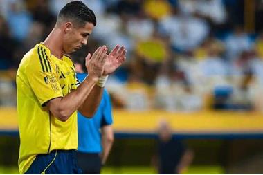 رونالدو الحزين بعد فوز النصر.. لغز يشعل الجدل ويغزو الصحف العالمية