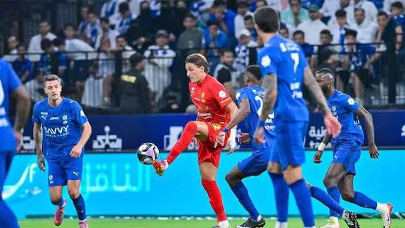 التشكيل الرسمي لقمة الهلال والدحيل في دوري أبطال آسيا  