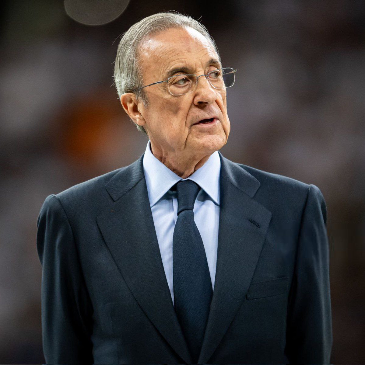 عاصفة قضائية جديدة تهز الكرة الإسبانية: ريال مدريد يلاحق برشلونة قضائياً