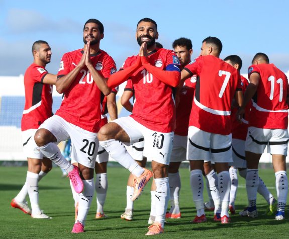 الدوري الإنجليزي وليفربول يحتفلان بقيادة محمد صلاح مصر إلى مونديال 2026