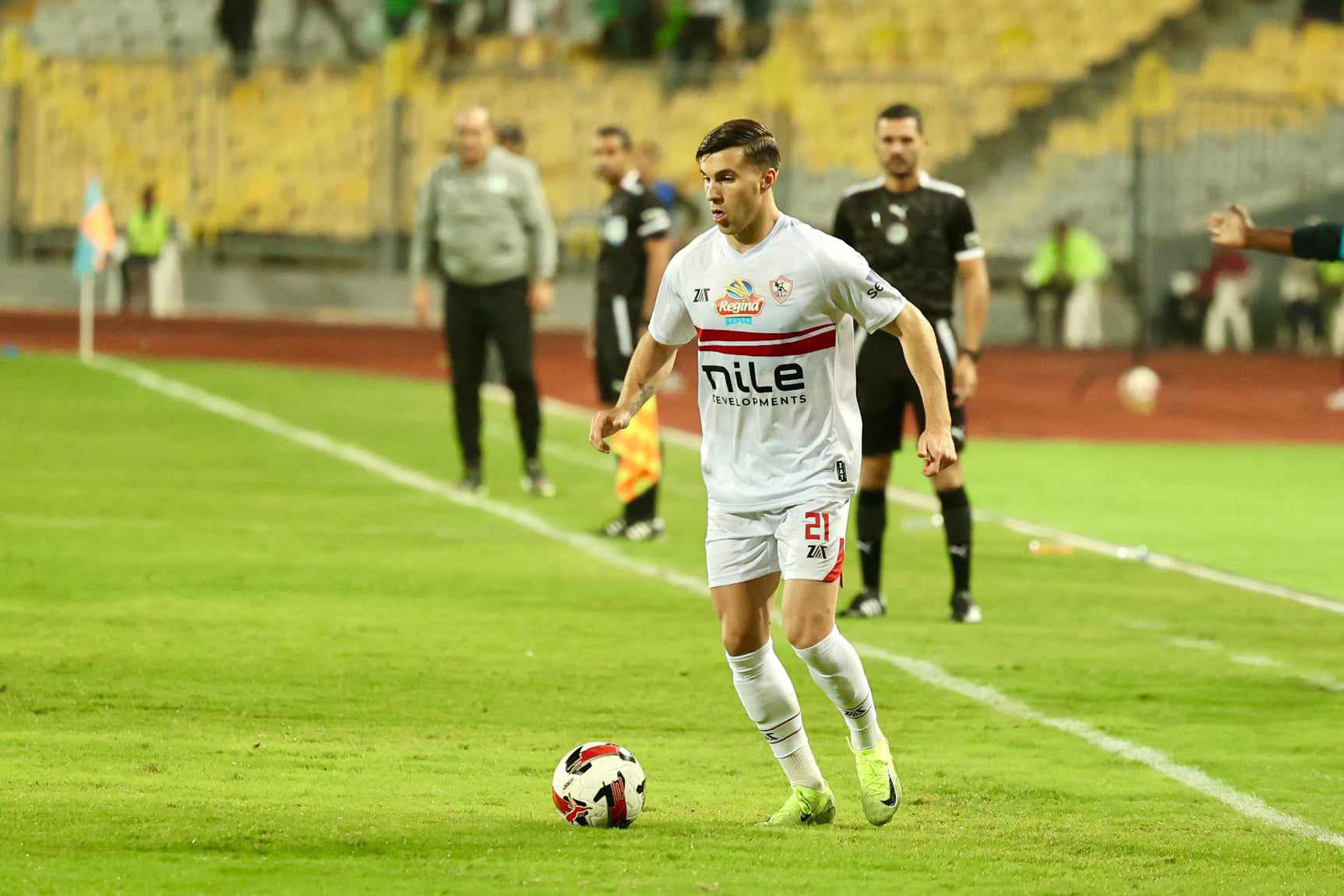 ميخالاك يرفض تسوية مستحقاته مع الزمالك