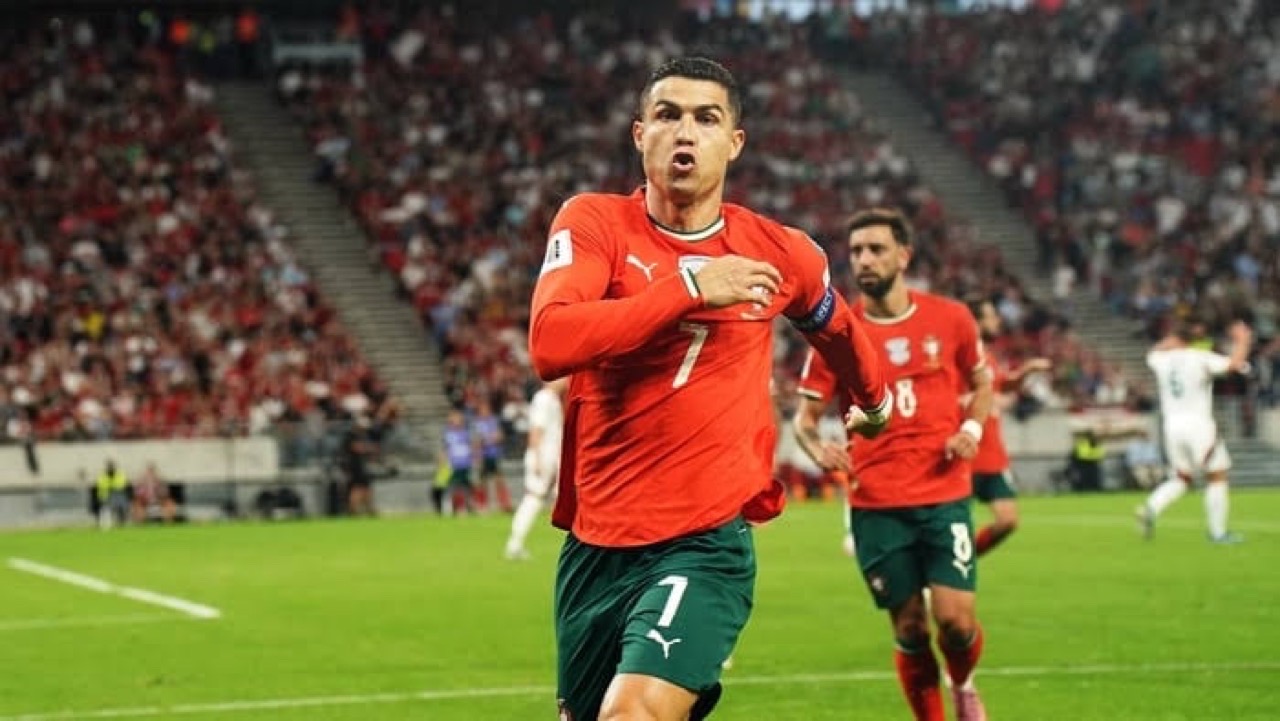 سوبوزلاي يؤجل تأهل البرتغال الرسمي للمونديال