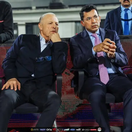 كبار الشخصيات الرياضية والسياسية يحضرون سوبر بيراميدز ونهضة بركان