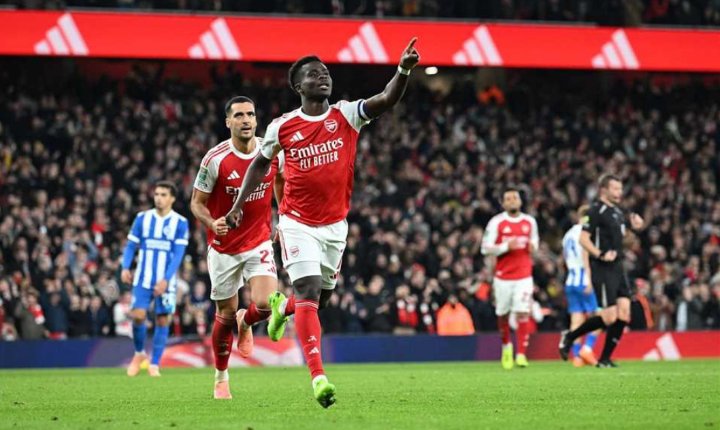 أرسنال يتحرك لتأمين مستقبل بوكايو ساكا بعقد جديد ضخم يمتد حتى 2030