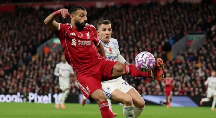 تقارير عالمية: الاتحاد يتقدم على الهلال في سباق التعاقد مع محمد صلاح خلال انتقالات يناير 2026