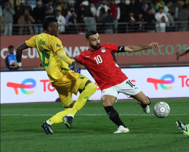 الجارديان البريطانية: ضم محمد صلاح قد يمنح الدوري السعودي هوية عالمية جديدة ويغيّر خريطة كرة القدم العربية