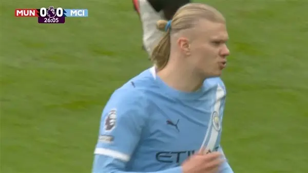 نهاية الشوط الأول (0-0) : ديربي مانشستر يشتعل في أولد ترافورد.. مان يونايتد يواجه مان سيتي في قمة نارية بالدوري الإنجليزي 