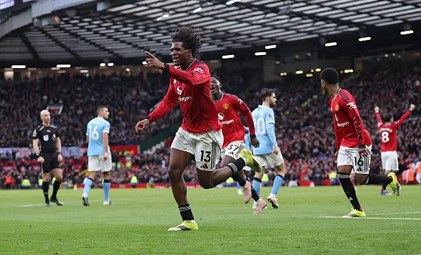 مانشستر لونها أحمر الليلة .. مان يونايتد يحسم الديربي بثنائية نظيفة ويشعل سباق القمة في البريميرليج