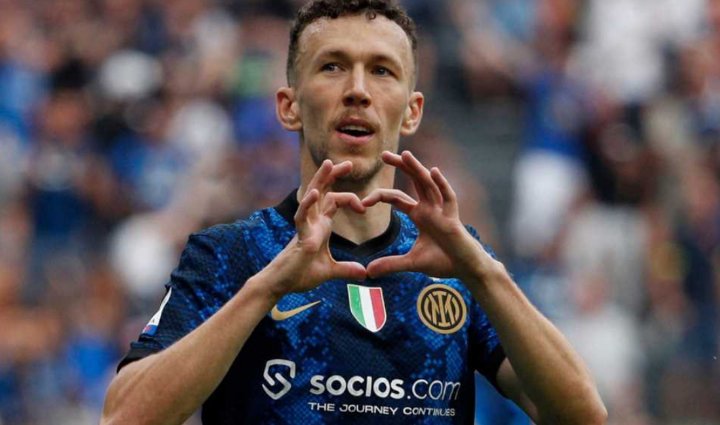 إنتر ميلان يتحرك لاستعادة بيريسيتش من آيندهوفن.. مفاوضات شتوية وخيار منخفض التكلفة