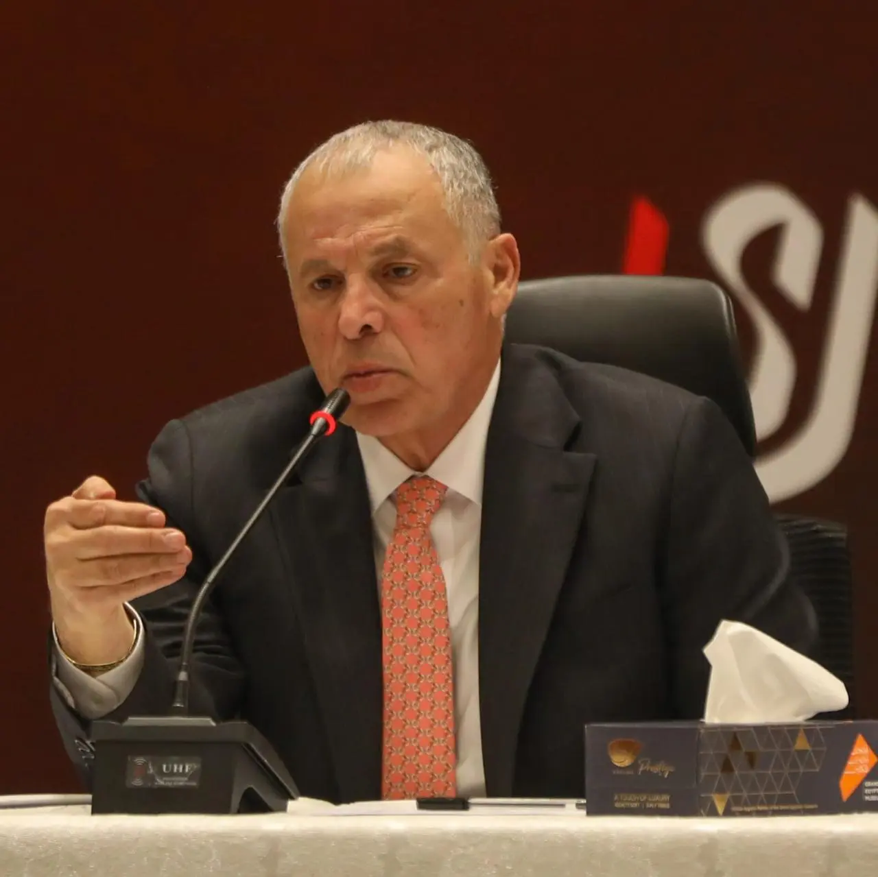 قبل المونديال.. أبو ريدة يغلق باب الشك ويدفع حسام حسن إلى اختبار إسباني