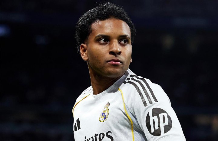 رودريجو يودع الموسم مبكرًا بعد إصابة صادمة في الركبة