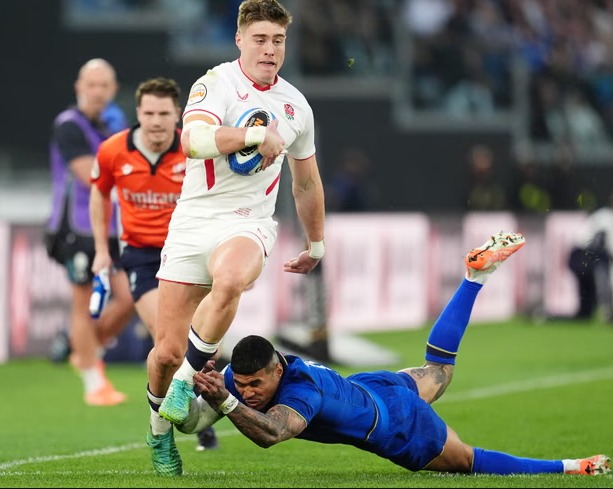 إيطاليا تتقدم على إنجلترا في بطولة الأمم الست للرجبي 2026 بهدف مبكر في مواجهة مثيرة بروما