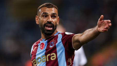 أحمد حسن يهاجم محمد صلاح: مينفعش تسيب معسكر المنتخب وتمشي